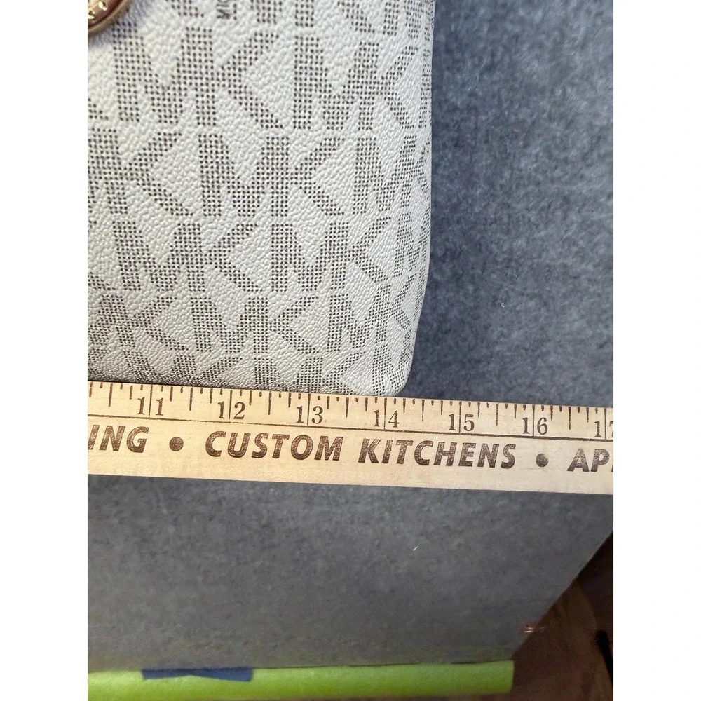 Michael Kors Charlotte Large Tote Bag Signature Logo‎ Cream Blue Gold Hardware